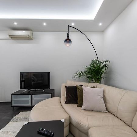 Spacious 3-Room Apartment With Free Parking Будапешт Экстерьер фото